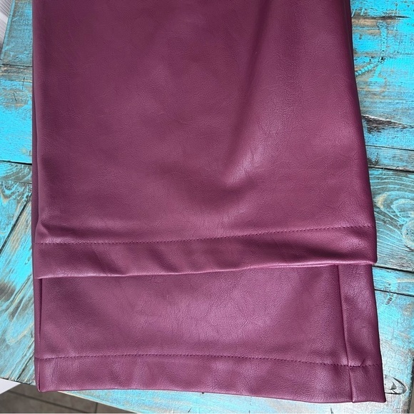 Y2K Forever 21 Burgundy Faux Leather Wide Leg Pants Size XL - Picture 10 of 13
